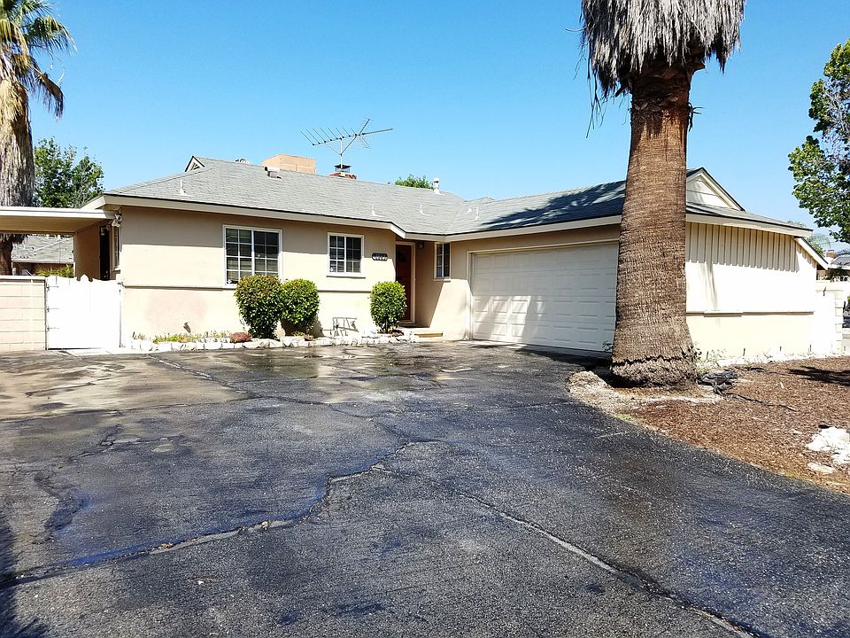 1st image of 7847 Beeman Ave