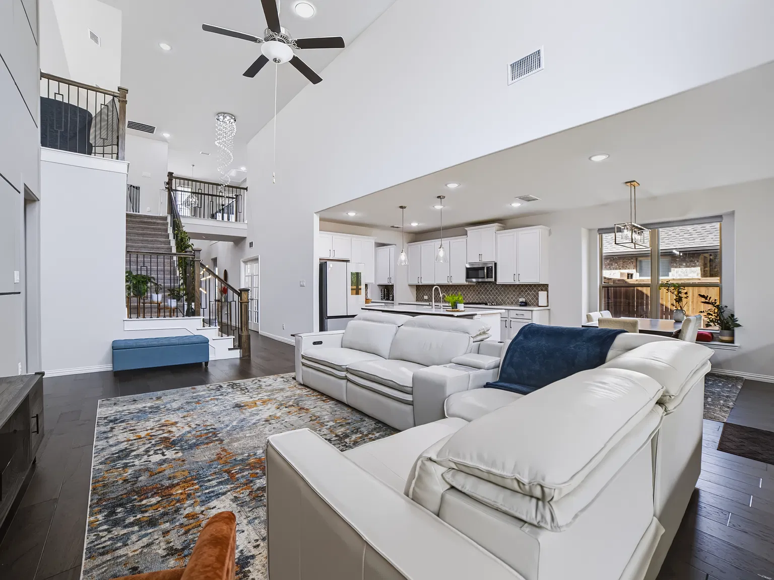 4 bed, 3.5 bath, 3250 sqft, $3,195 — Photo 4