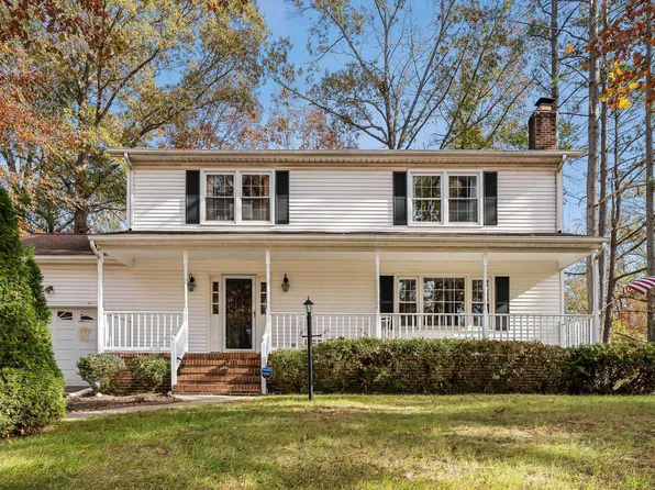 2 Hamlin Dr, Fredericksburg, VA 22405