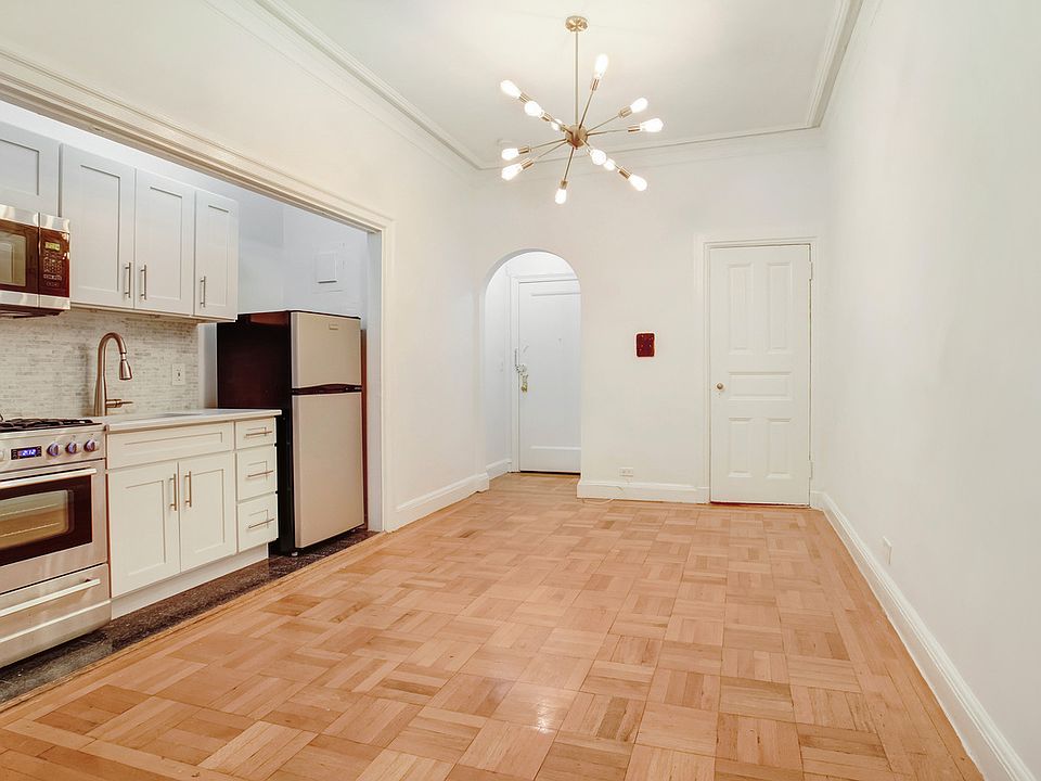 1st image of 284 5th Ave #8F