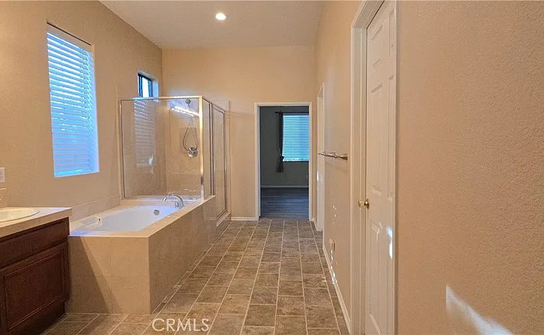 69 San Marino Cir — Photo 30