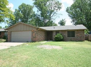1105 N Juniper Pl, Broken Arrow, OK 74012