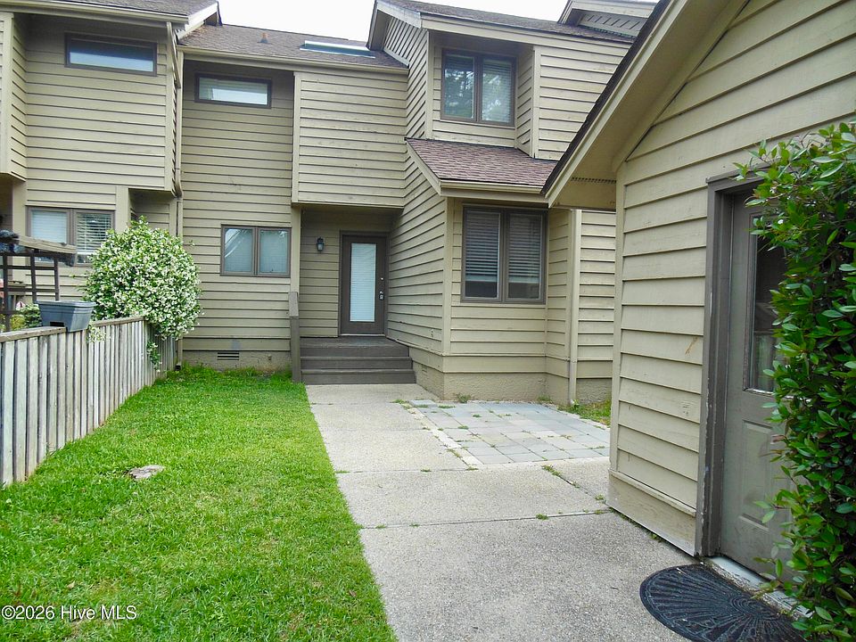 1st image of 313 Sandpiper Ln