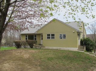 335 Oak Ridge Rd, Oak Ridge, NJ 07438