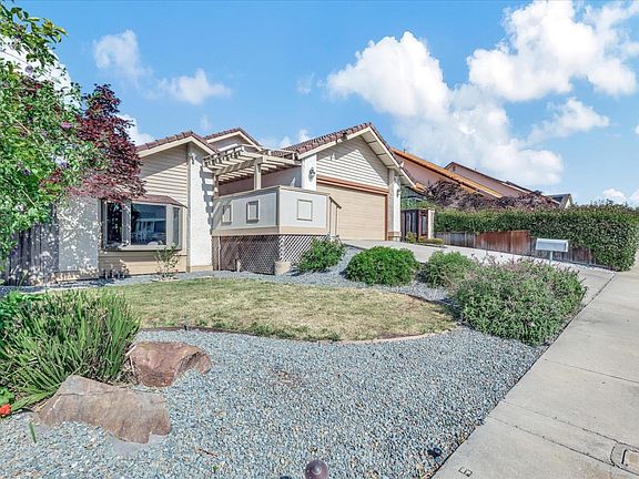 3rd image of 4827 Plainfield Dr