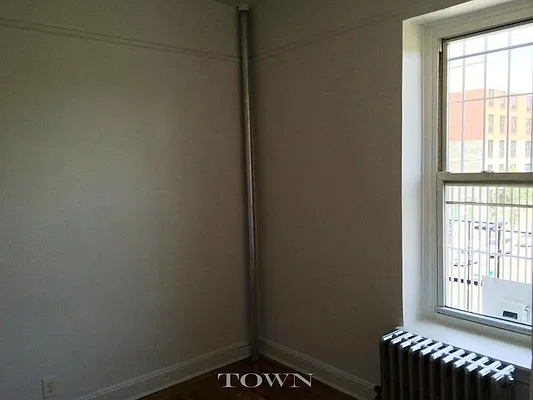 Rented by Town Residential | media 21