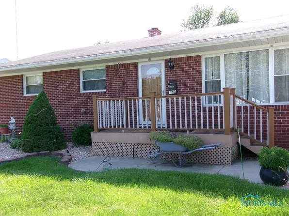 116 Tyler Dr, Walbridge, OH 43465