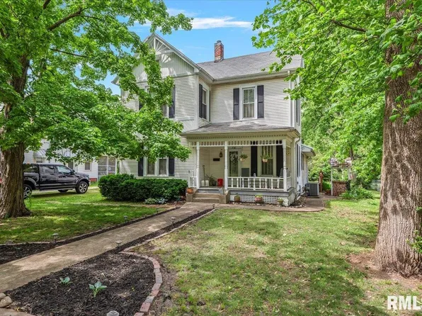 718 W Douglas Ave, Jacksonville, IL 62650