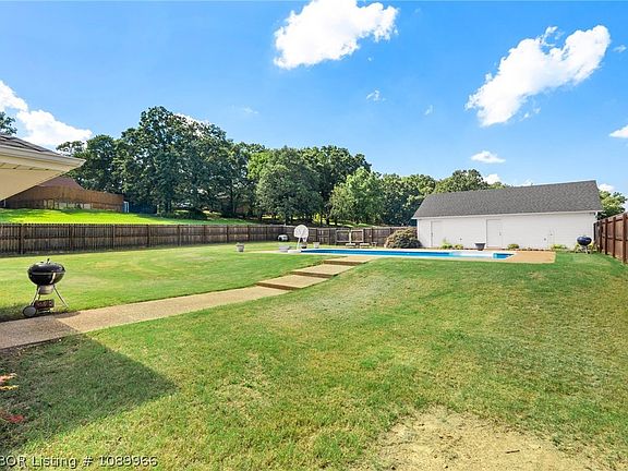 4th image of 4305 Timber Lake Est