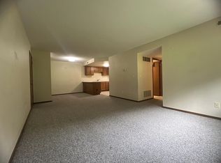 1925 Pulpit Rock Ln #11308482, Dubuque, IA 52003
