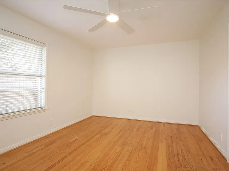4609 Kinglet St — Photo 22