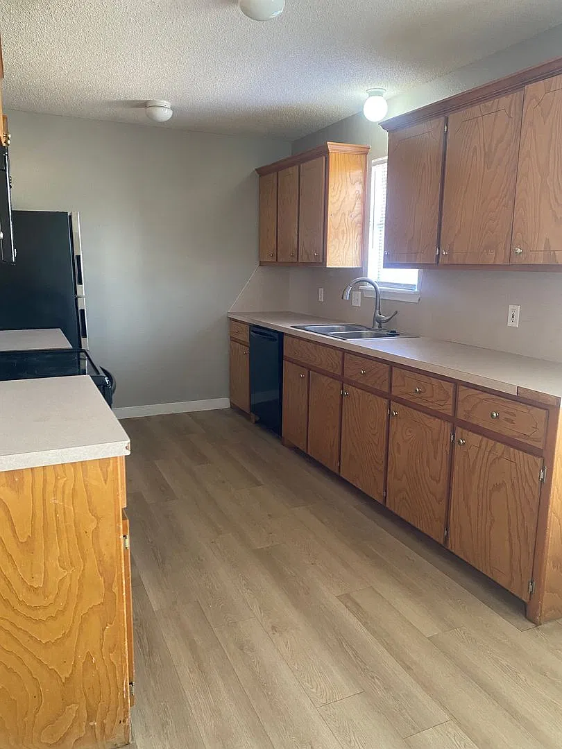 3-Bedroom Corner Lot Home with 2-Car Garage — Photo 3