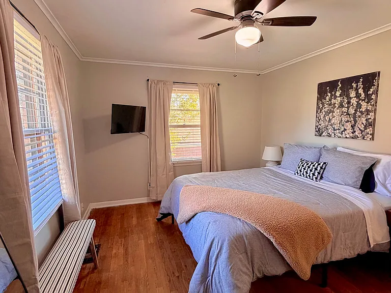 1422 Marian St — Photo 8