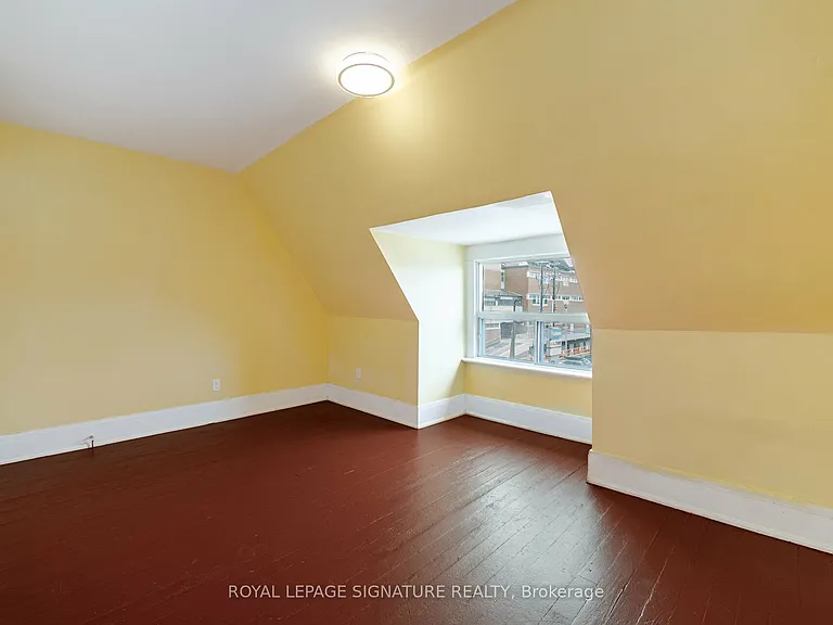 2291 Dundas St W #2 — Photo 15