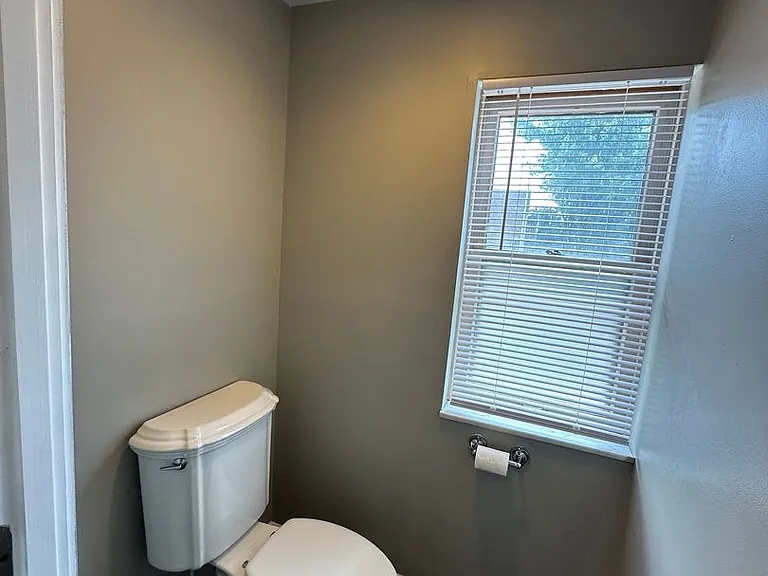 Collins Ave 241-243 MLR — Photo 15