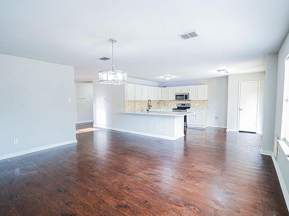 3rd image of 10149 Chapel Oak Trl