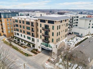 940 Maple Ave APT 202, Downers Grove, IL 60515