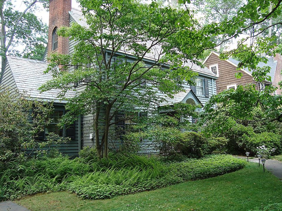 2nd image of 12 Forest Rd