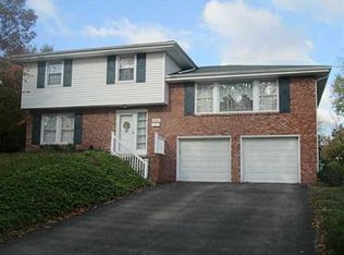 1354 Foxwood Dr, Monroeville, PA