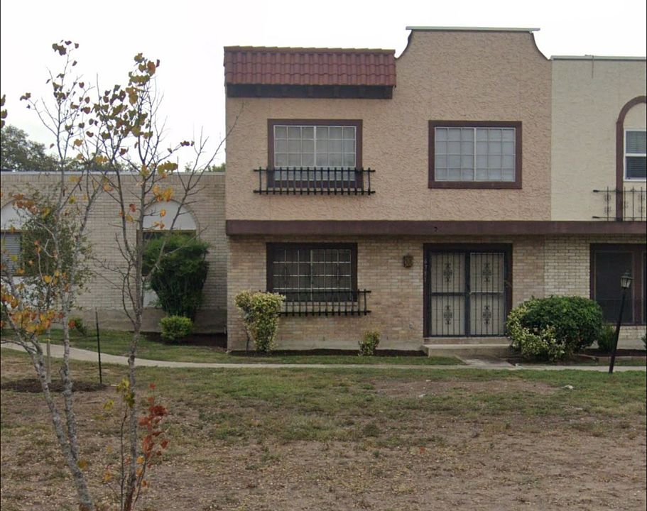 1st image of 6751 Crown Ridge