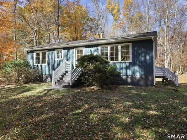 3 Long Wall Road, Redding, CT 06896