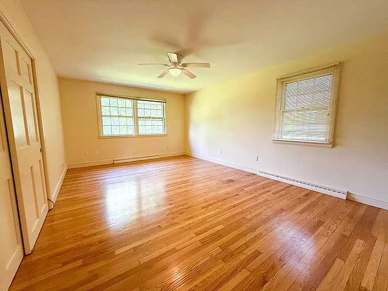 380 Gibbs Ave — Photo 18