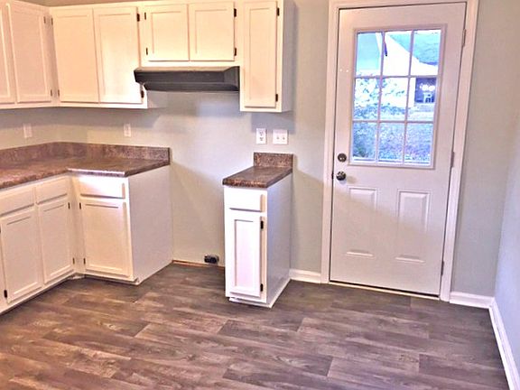 4th image of 612 Forest Brook Dr