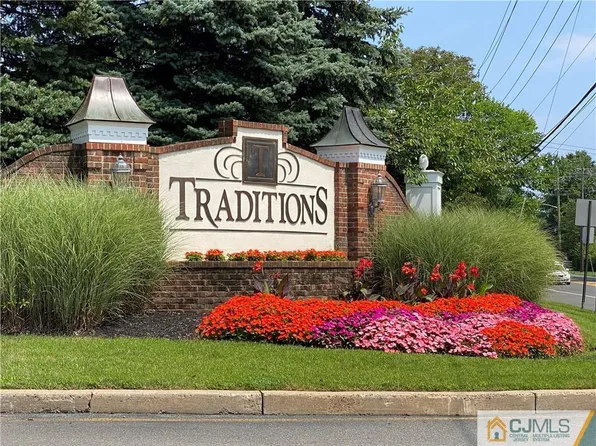 1014 Margaret Ct, South Plainfield, NJ 07080