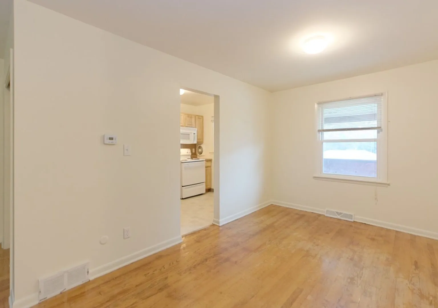 Orchard Garden Apartments — Photo 4