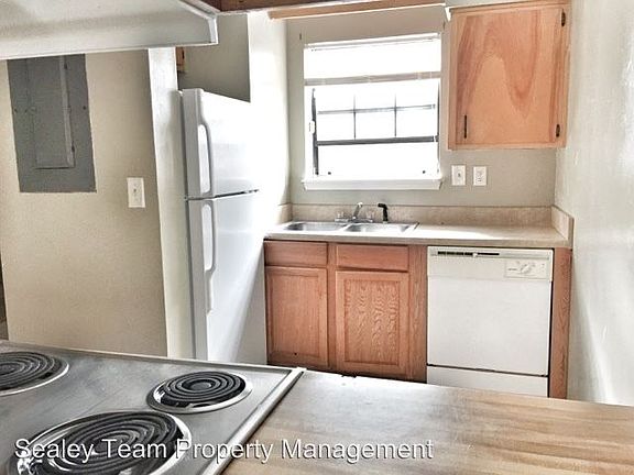 4th image of 3248 Nekoma Ln