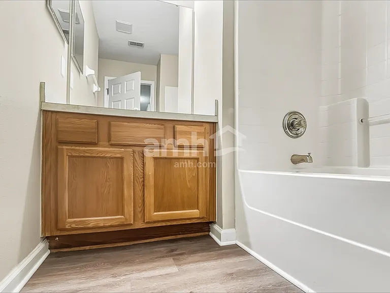 2842 Taylor Hill Dr — Photo 16