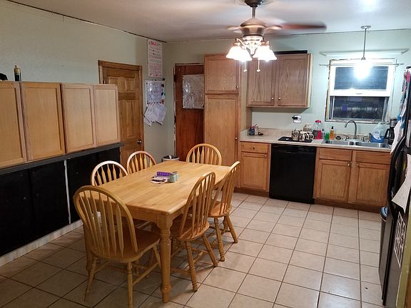 2nd image of 207 N Avenue D