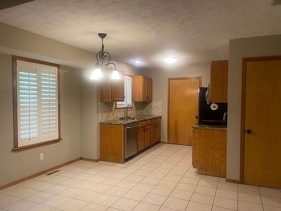 4th image of 5209 S Honeysuckle Ln