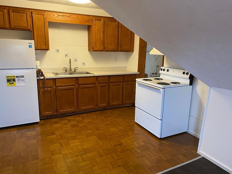 1st image of 302 S Black St #2