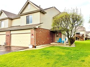 8300 Auburn Ln, Frankfort, IL 60423