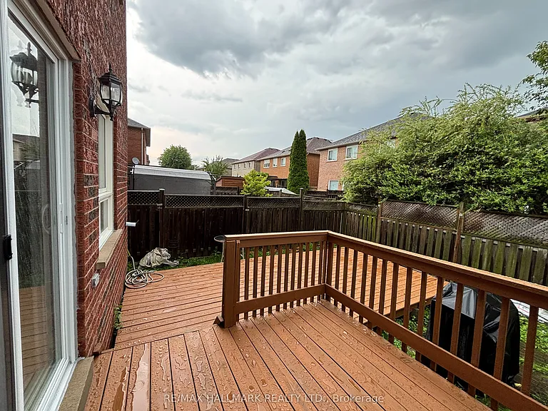 3234 Raindance Cres — Photo 32