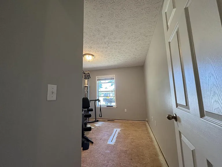 5709 N 12th Ave — Photo 19