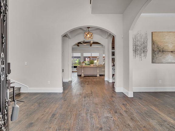 5th image of 960 Packsaddle Trl