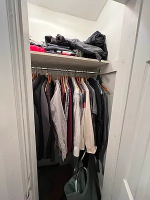 Rented by Delmark Realty LLC | media 32