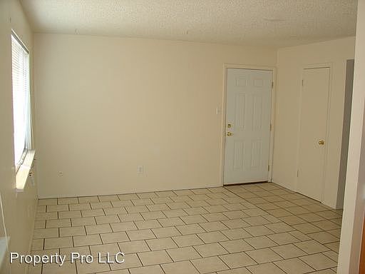 5th image of 2805 Muriel St NE