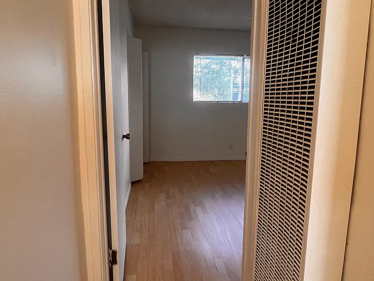3562 Mentone Ave — Photo 21