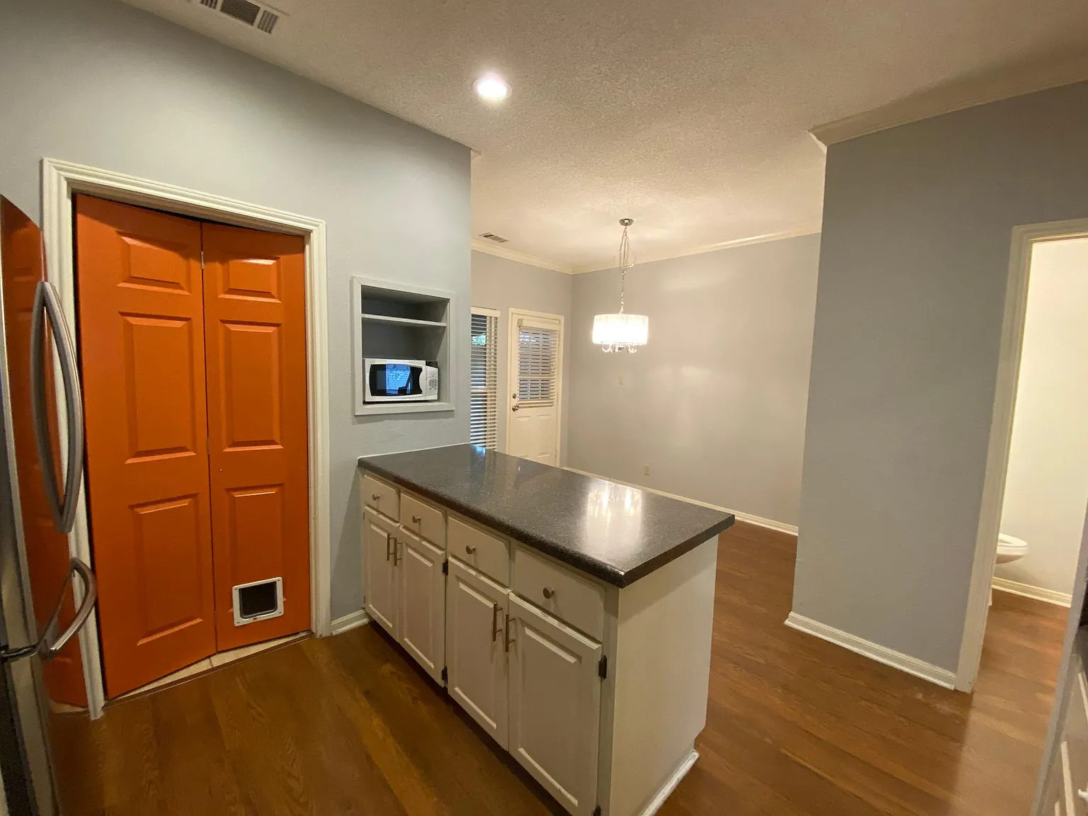2 bed, 1209 sqft, $2,700 — Photo 4