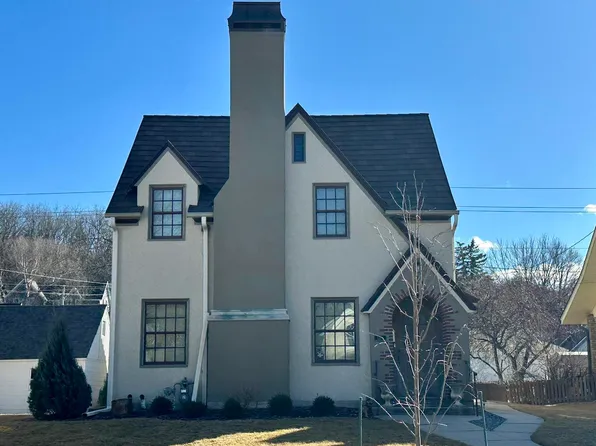 407 E Main St, Decorah, IA 52101