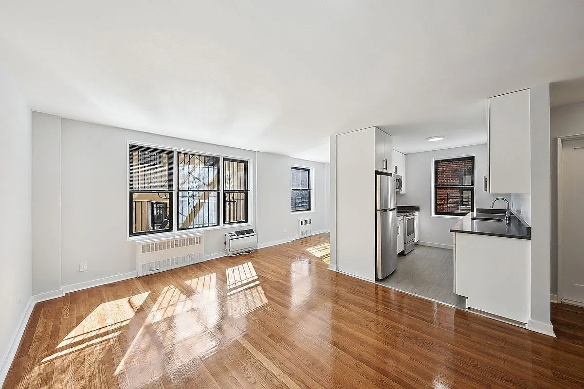 2 bed, $1,288 — Photo 1