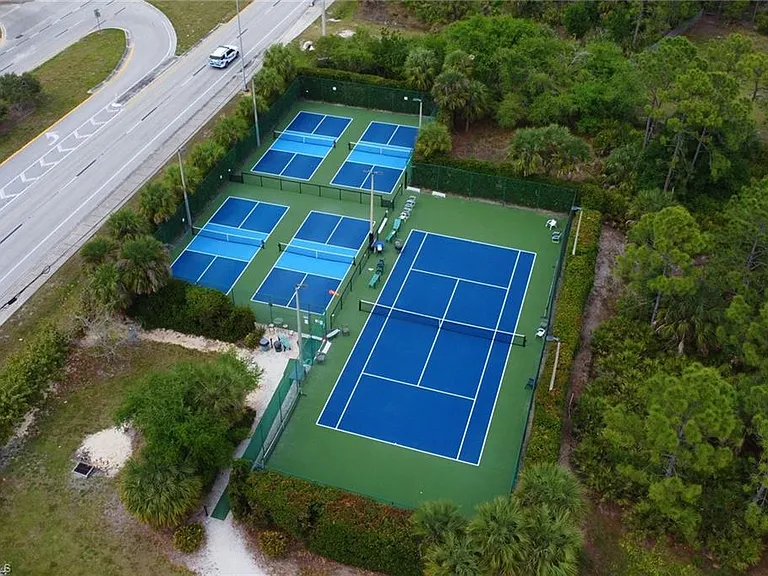 20321 Estero Gardens Cir #102 — Photo 33