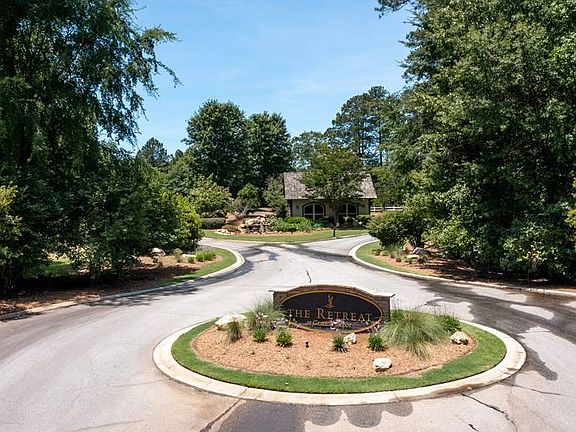 5th image of 382 Abercrombie Pointe