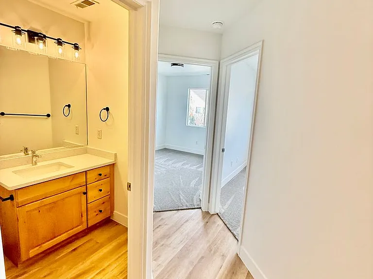 1735 W 540 N #1001 — Photo 19