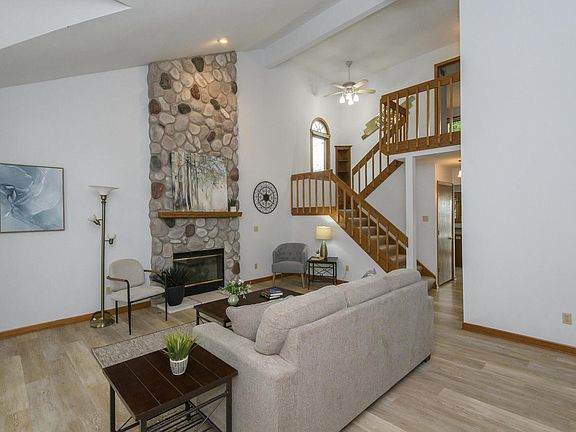 4th image of 1215 Timber RIDGE