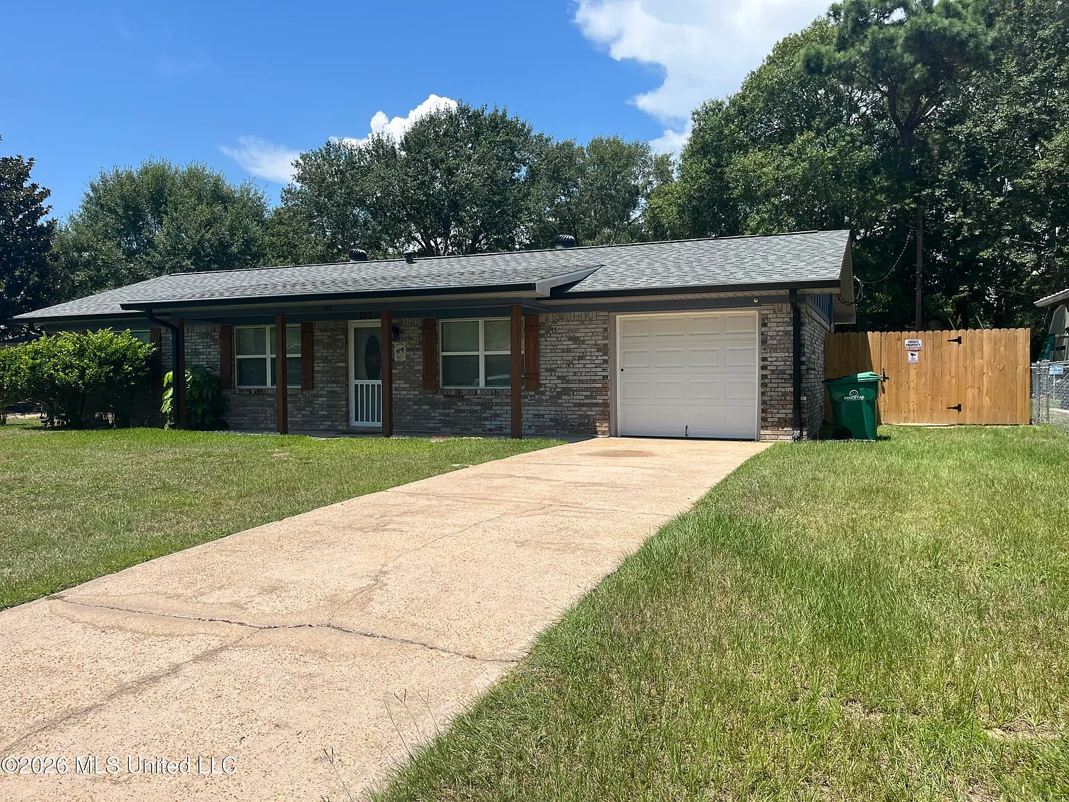 3 bed, 1425 sqft, $2,600 — Photo 2