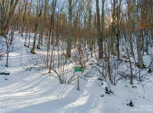 15 Mountain Gait Dr, Mars Hill, NC 28754